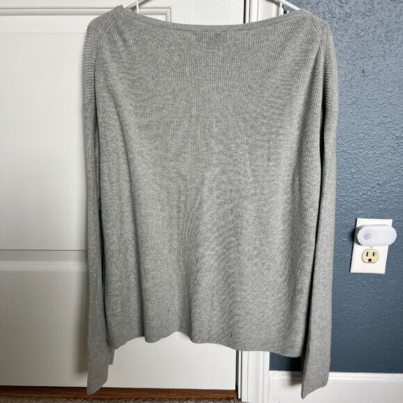 NWT Banana Republic Forever Sweater. Light Gray. New w/ Tags. Medium. - Picture 2 of 4